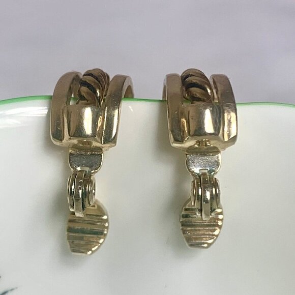 Vintage Monet Gold Tone Clip On Earrings - Picture 4 of 9